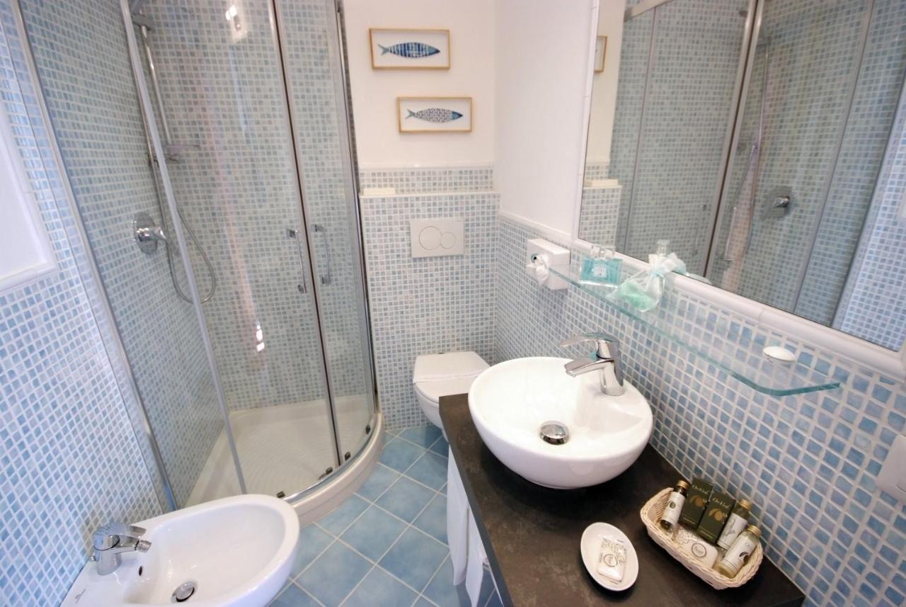Antares Hotel 3*